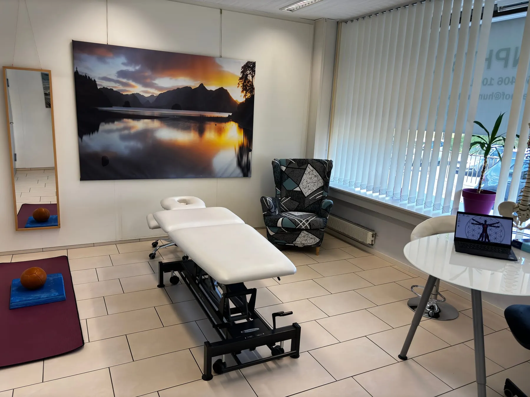 Heller Behandlungsraum Humanphysio Neuenhof